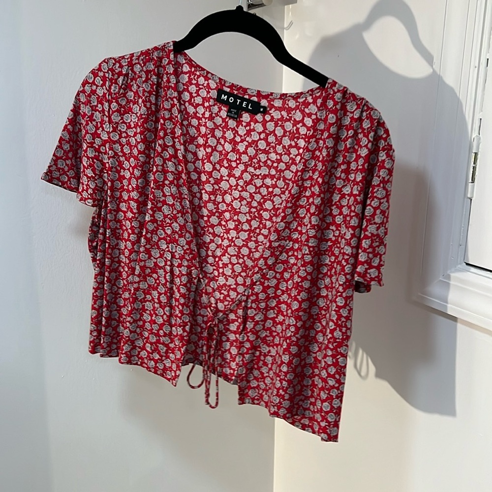 Tie-front crop top